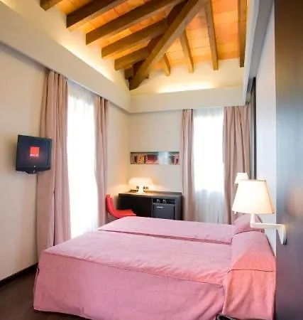 Hotel El Raset 3*