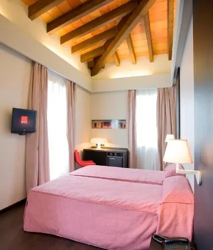 Hotel El Raset 3*